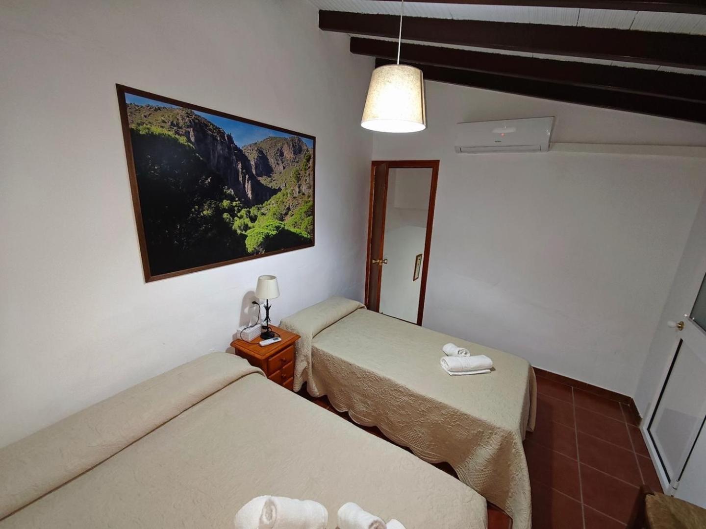 Apartamentos Rurales Entrecaminos Ardales Esterno foto